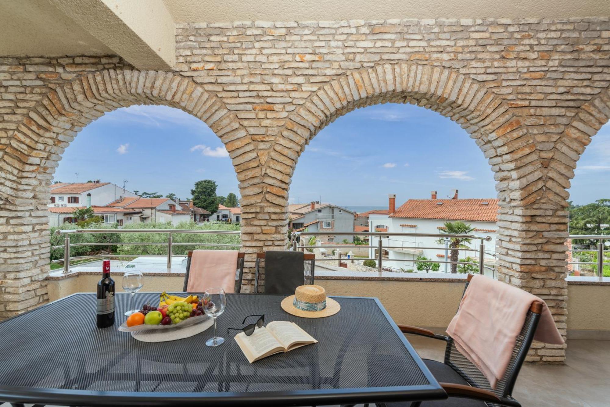 Apartments Marizela Пореч Экстерьер фото
