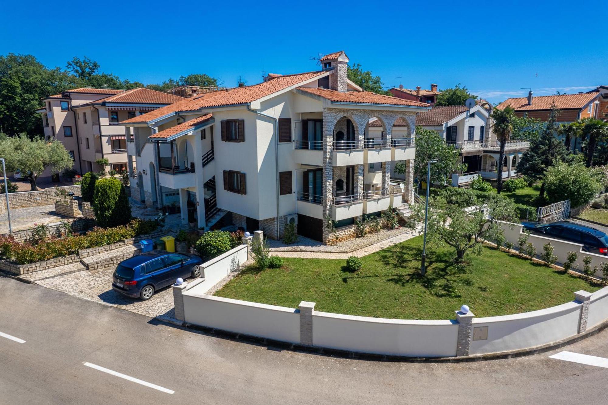 Apartments Marizela Пореч Экстерьер фото