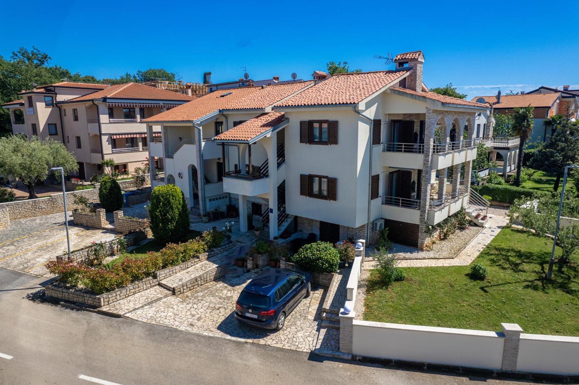 Apartments Marizela Пореч Экстерьер фото