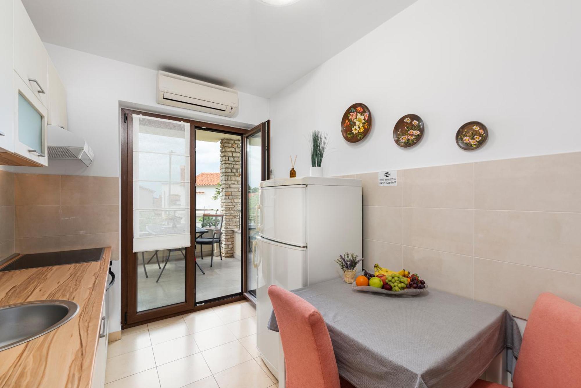 Apartments Marizela Пореч Экстерьер фото