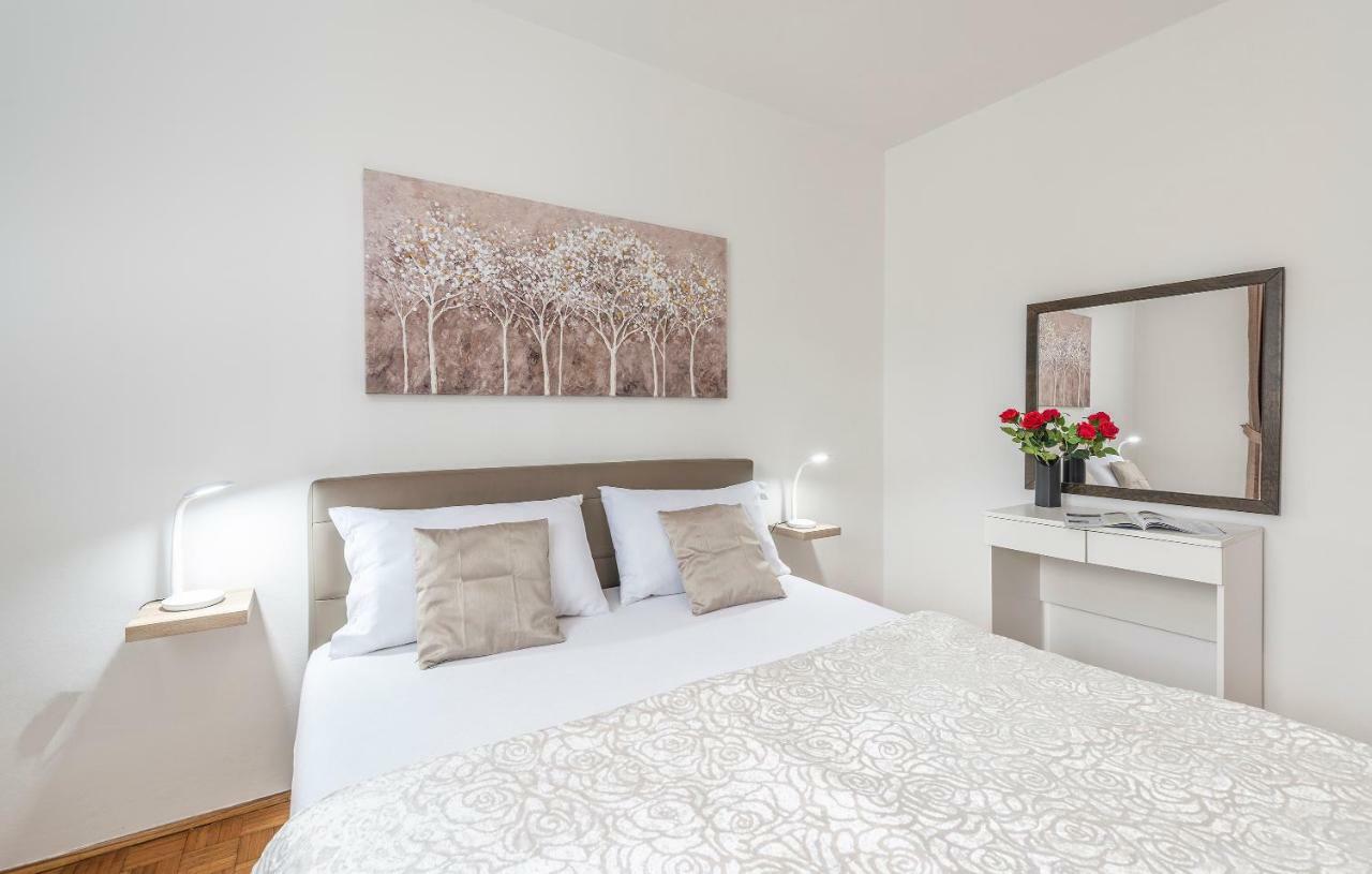 Apartments Marizela Пореч Экстерьер фото