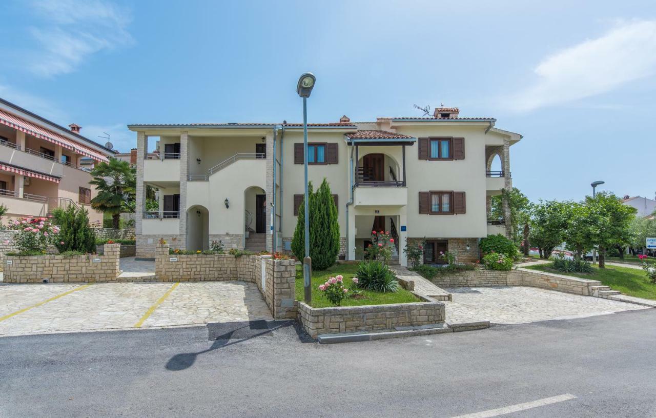 Apartments Marizela Пореч Экстерьер фото