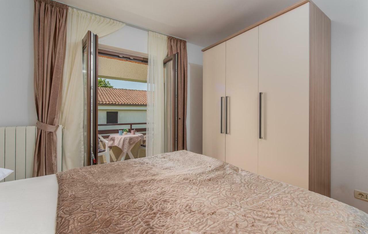 Apartments Marizela Пореч Экстерьер фото
